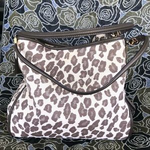 Authentic Coach shoulder bag, hardly used!